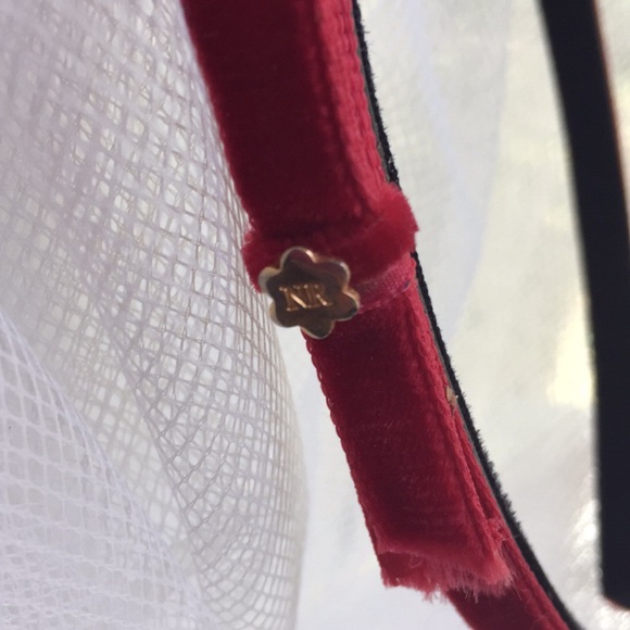 Authentic Nina Ricci beautiful red velvet headband - Picture 8 of 8